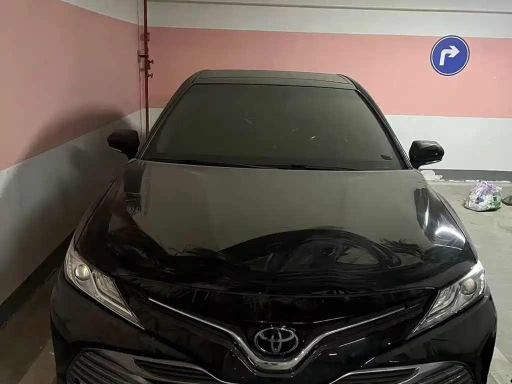 TOYOTA CAMRY