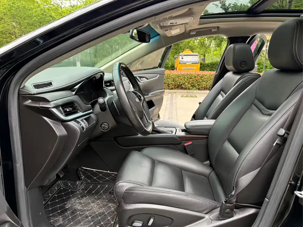 Cadillac XTS — миниатюра 6