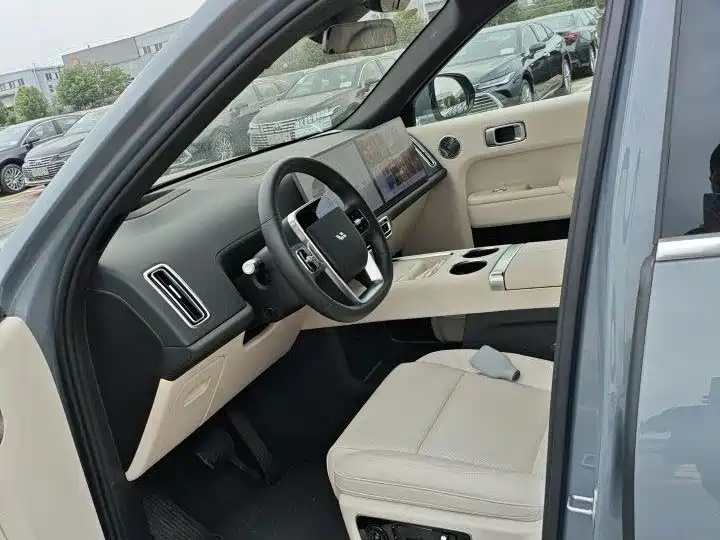 Li Auto L8 2025 Ultra