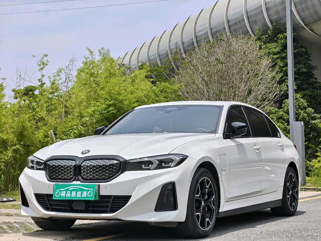 BMW i3 2025