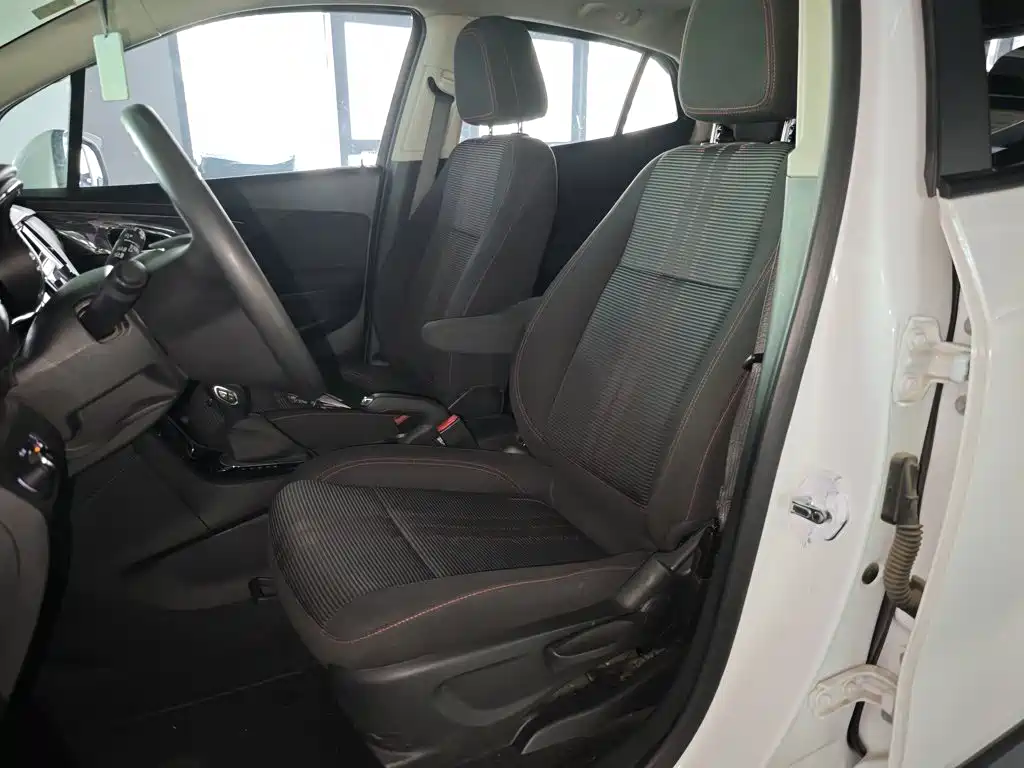 Buick Encore — миниатюра 15
