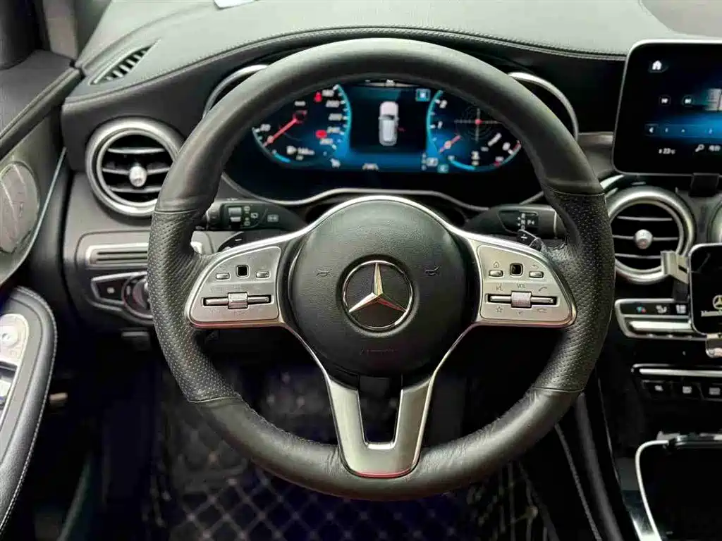 Mercedes-Benz GLC 2020 GLC 300 L 4MATIC Luxury