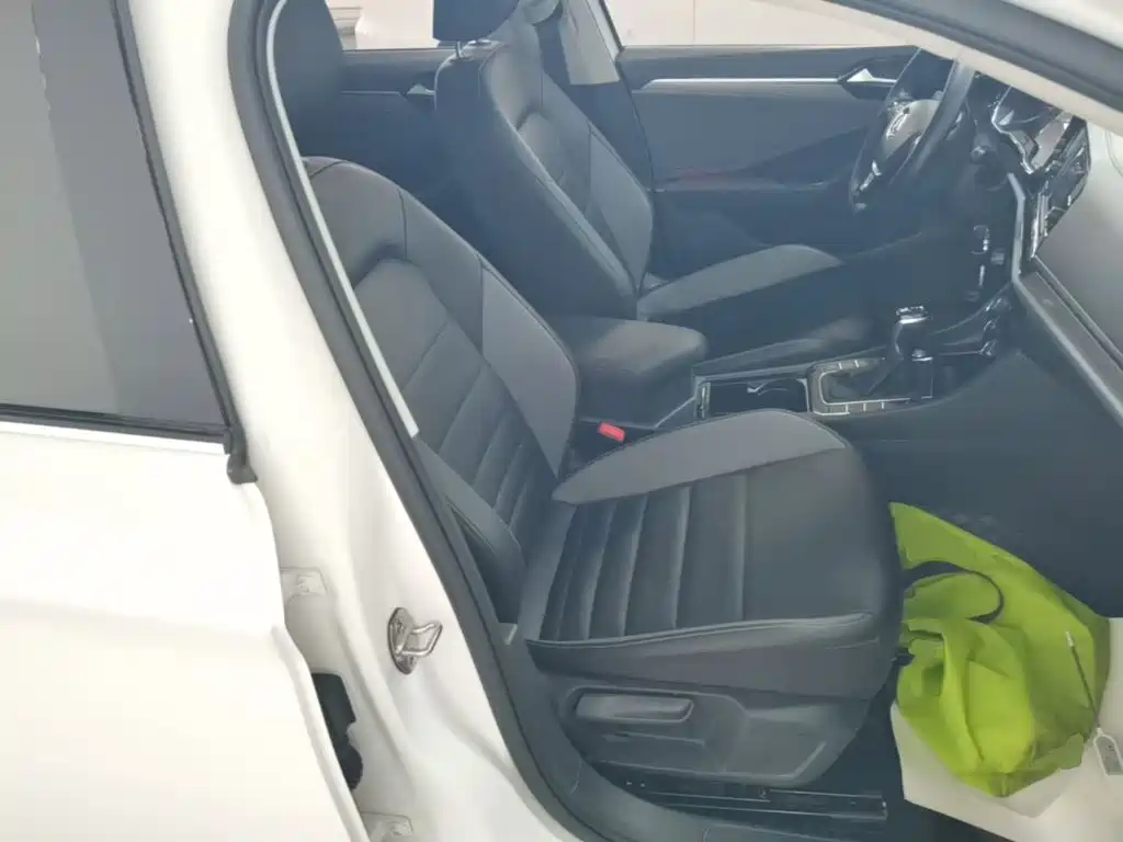 Volkswagen Sagitar — миниатюра 25