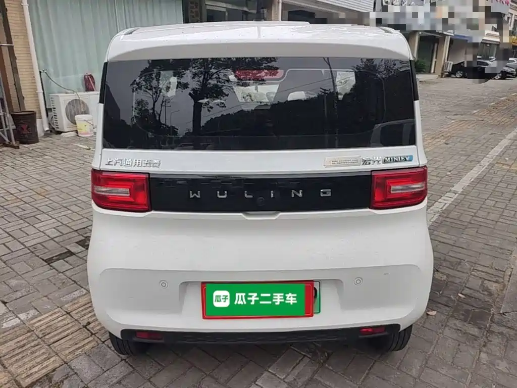 Wuling MINIEV — миниатюра 6
