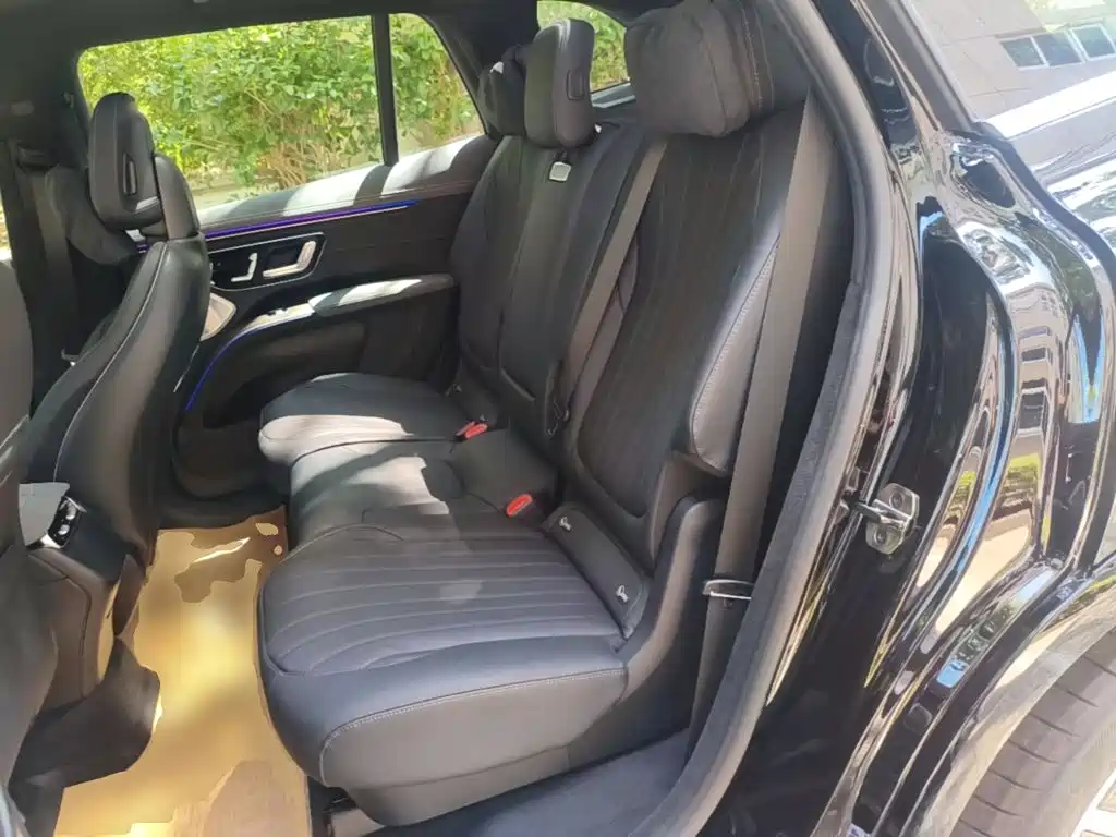 Mercedes-Benz EQS SUV — миниатюра 17