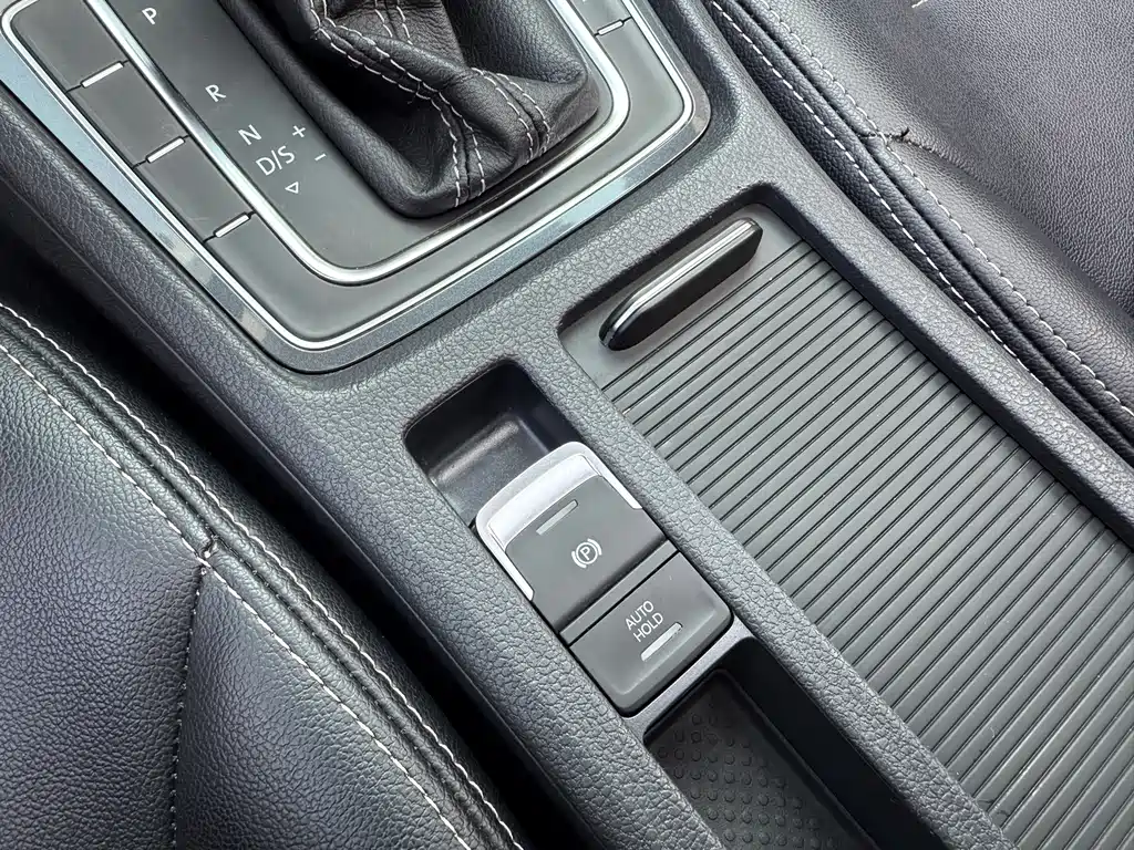Volkswagen Golf — миниатюра 18