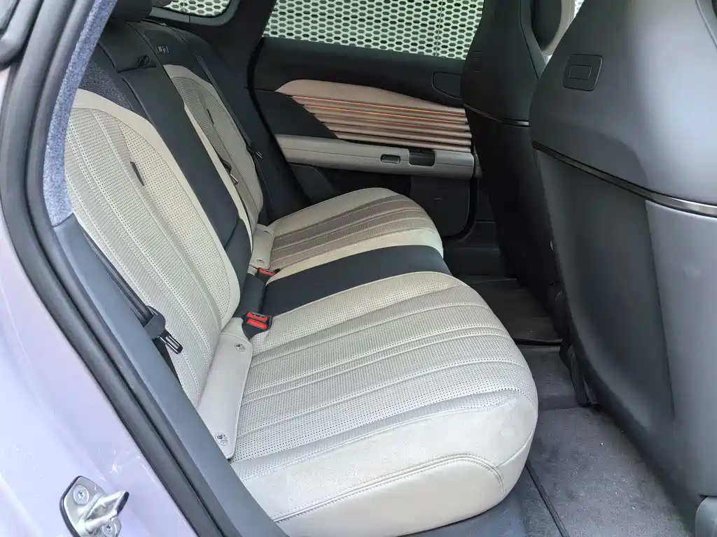 Ауди Ауди. Audi E5 Sportback — миниатюра 6