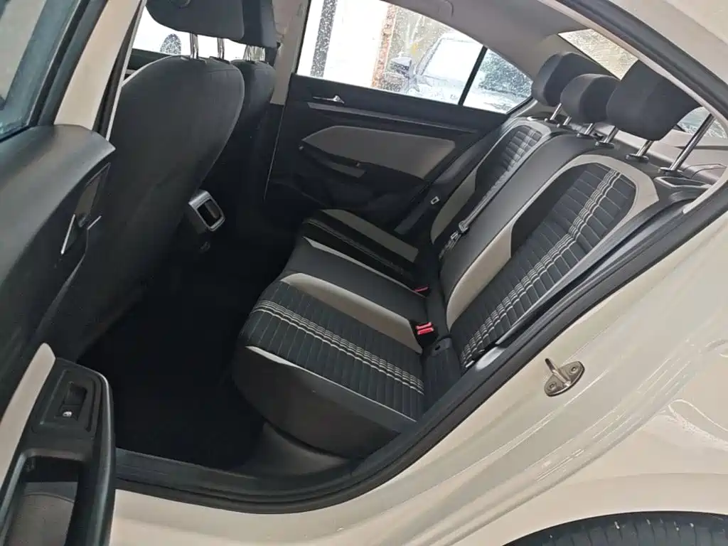 Volkswagen Bora — миниатюра 17