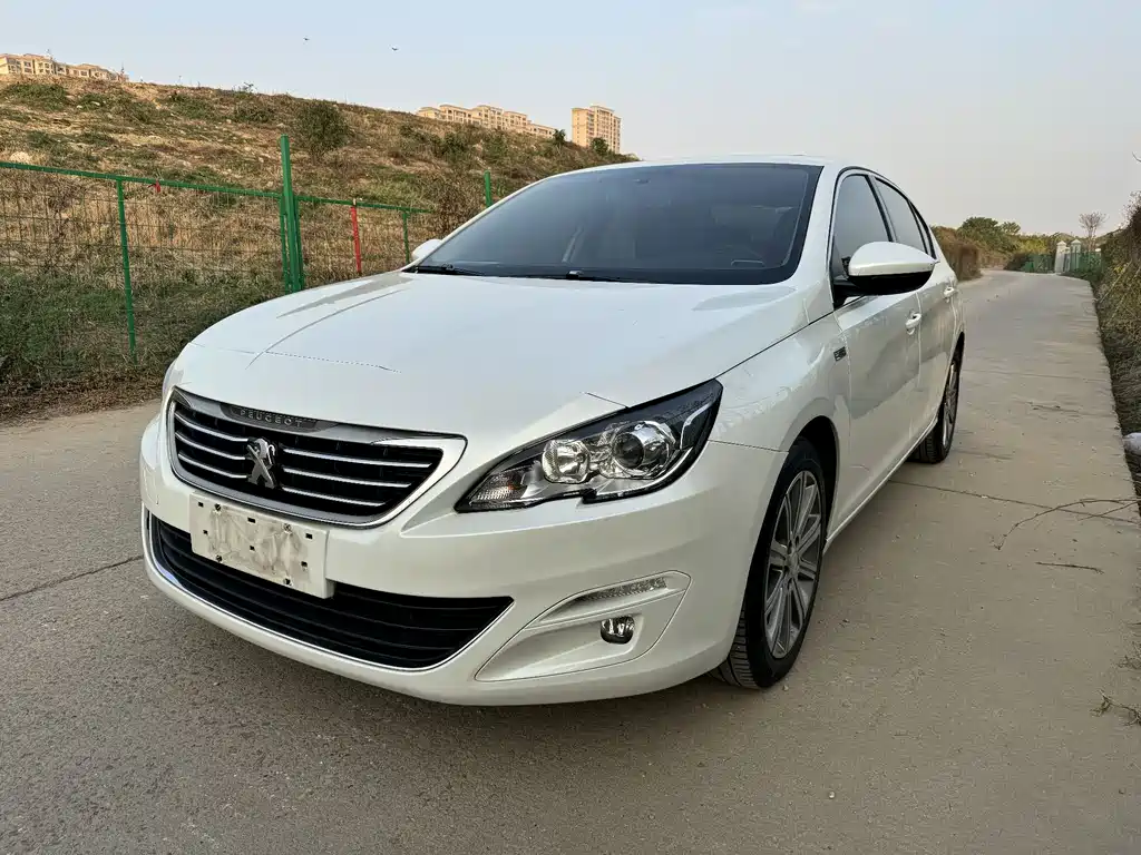 PEUGEOT 408