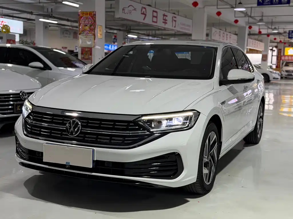 Volkswagen Sagitar 2023