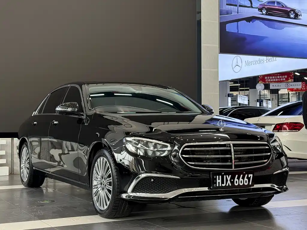 MERCEDES-BENZ E CLASS