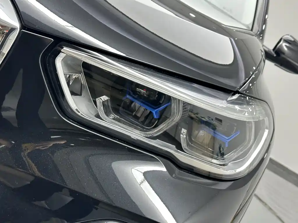 BMW X5 — миниатюра 22