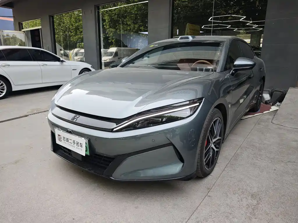 Byd 汉L 2025