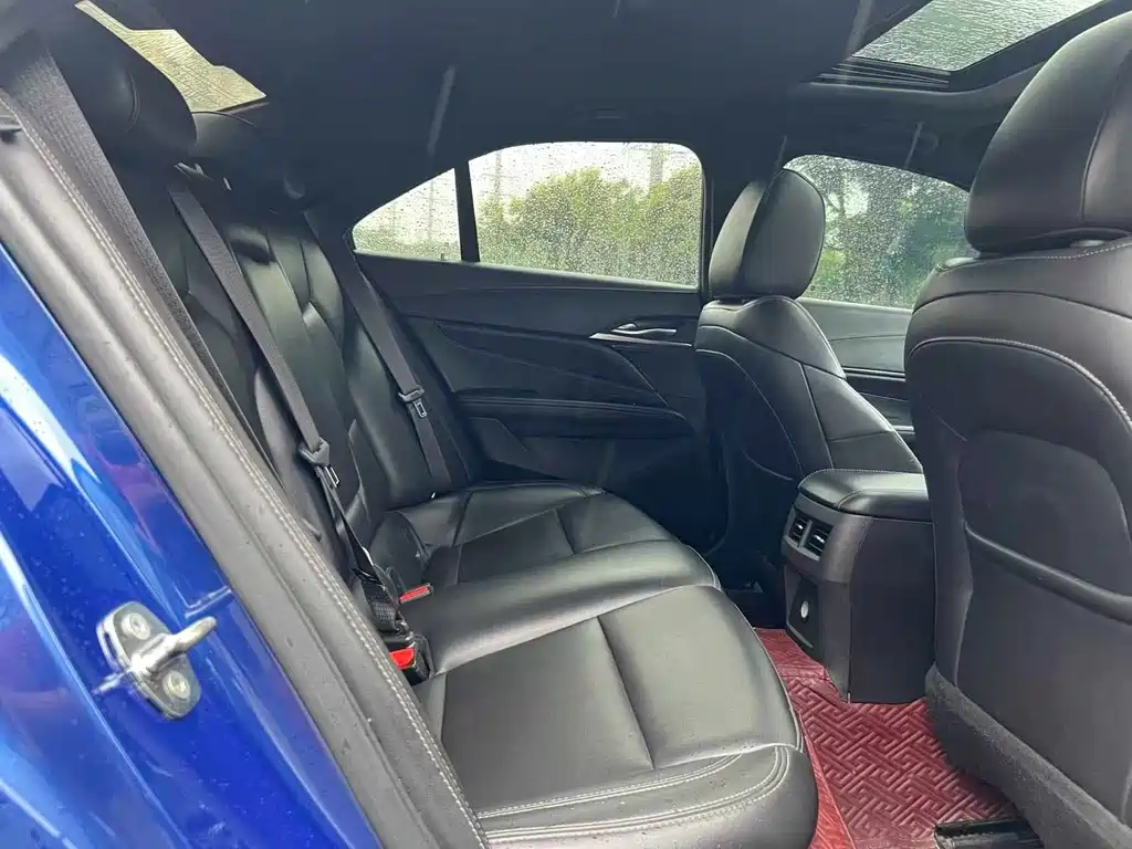 Cadillac CT4 2021 28T