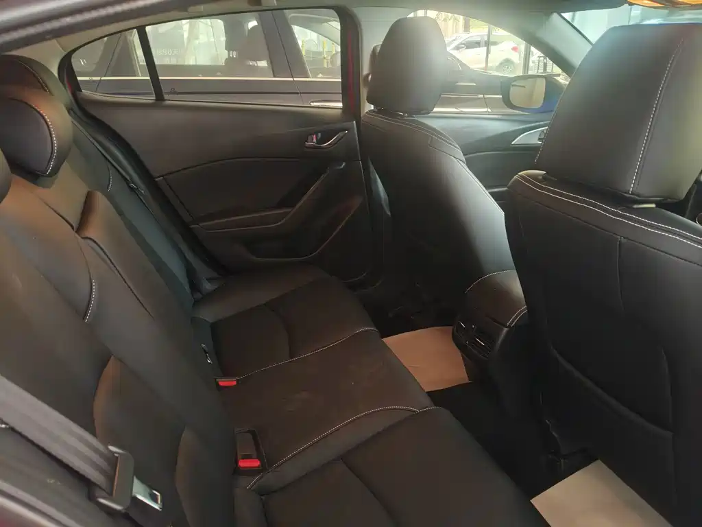 Mazda 3 Axela — миниатюра 10