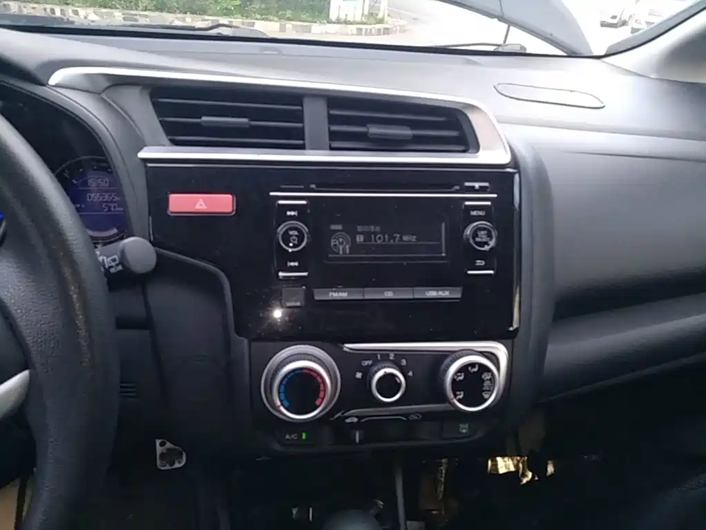 Honda Fit — миниатюра 13