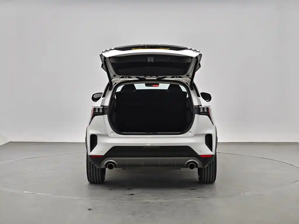 Lynk & Co 06 — миниатюра 8