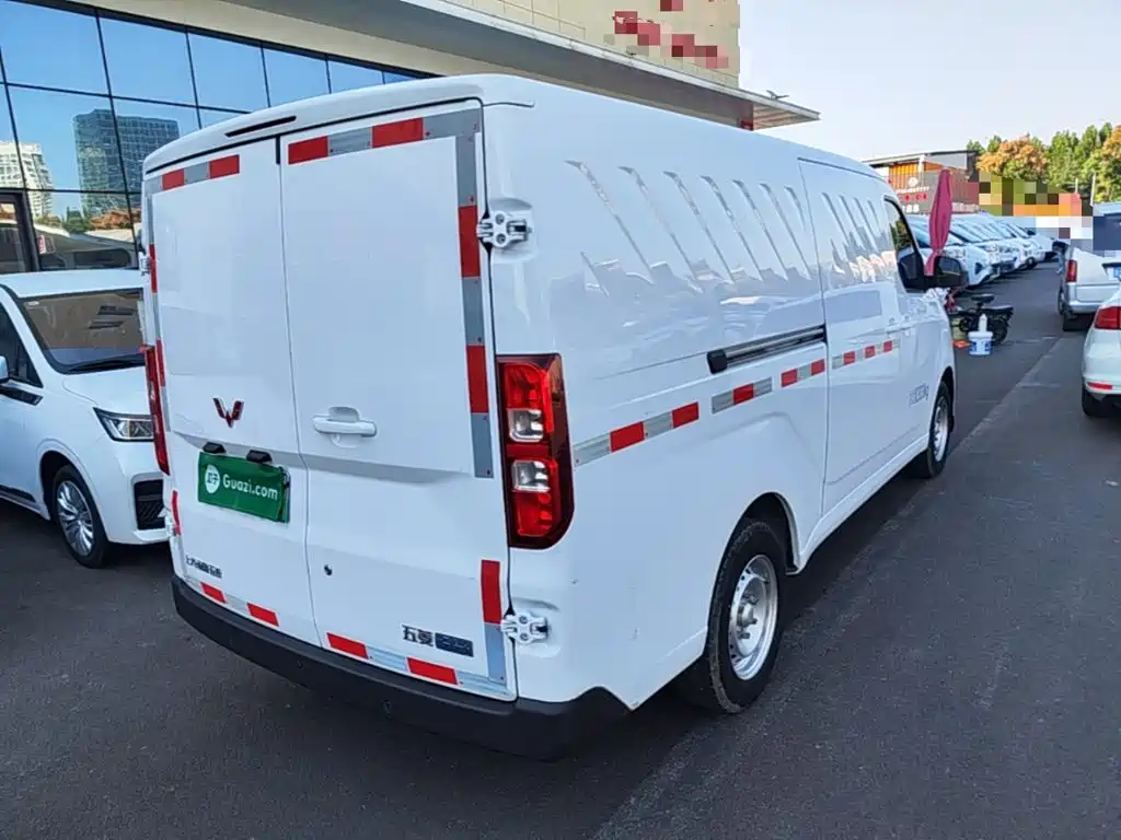 Wuling Yangguang — миниатюра 7