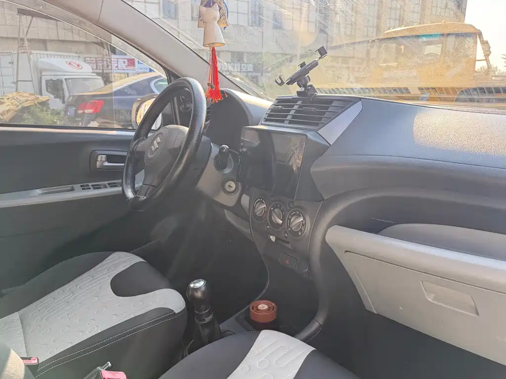 Suzuki Alto — миниатюра 4