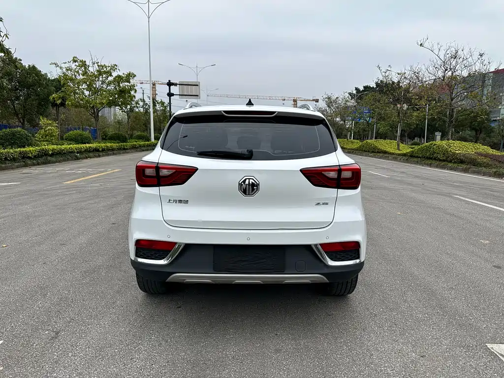 MG ZS