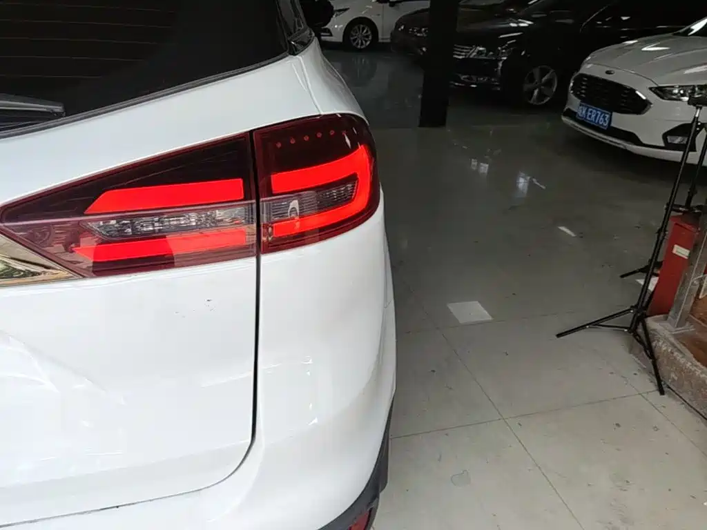 Geely Boyue — миниатюра 8