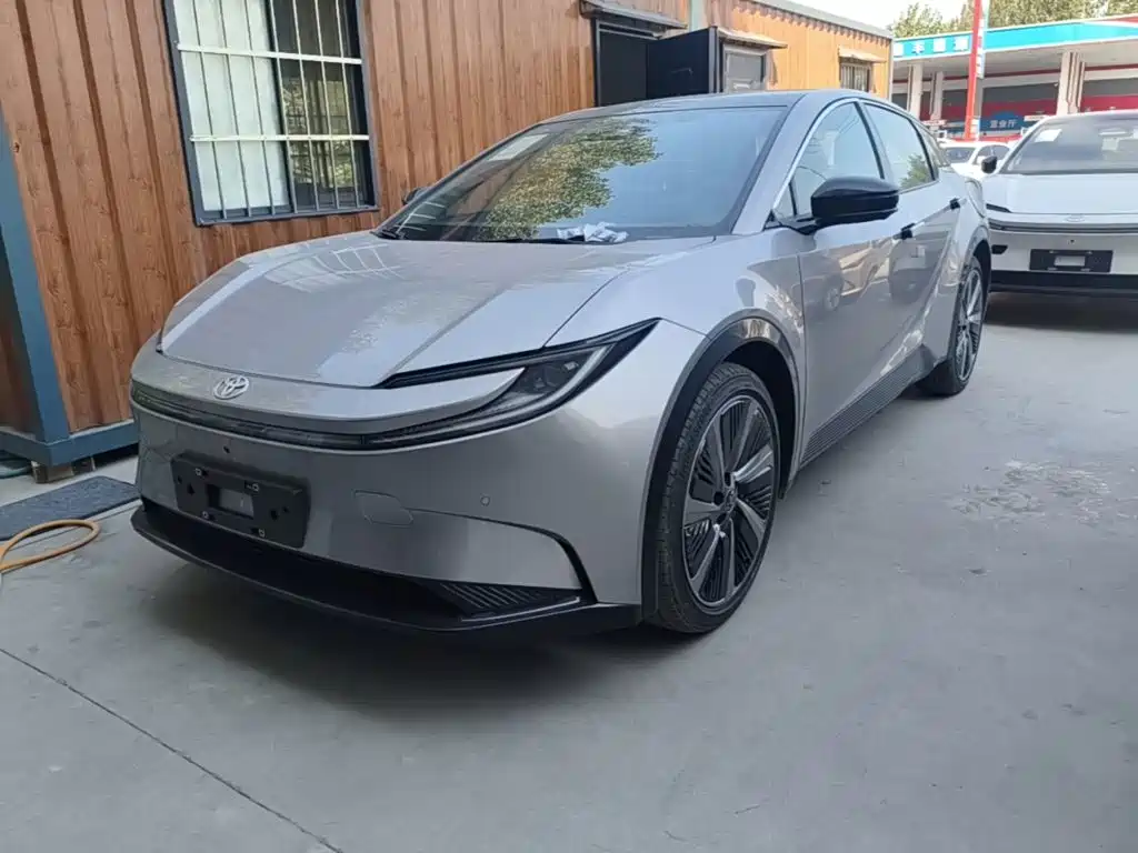 Toyota bZ5