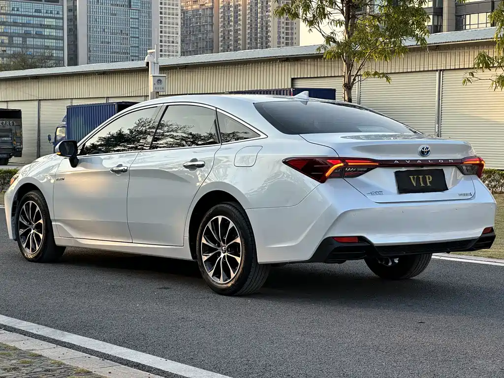 TOYOTA ASIAN DRAGON