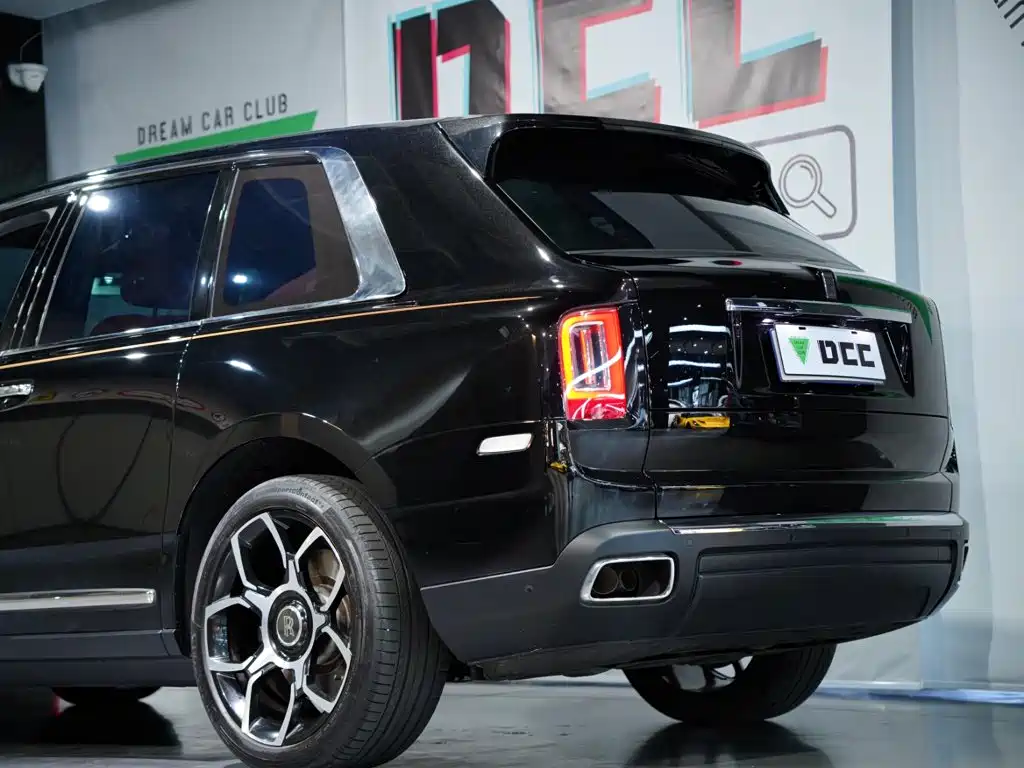 Rolls-Royce Cullinan — миниатюра 13