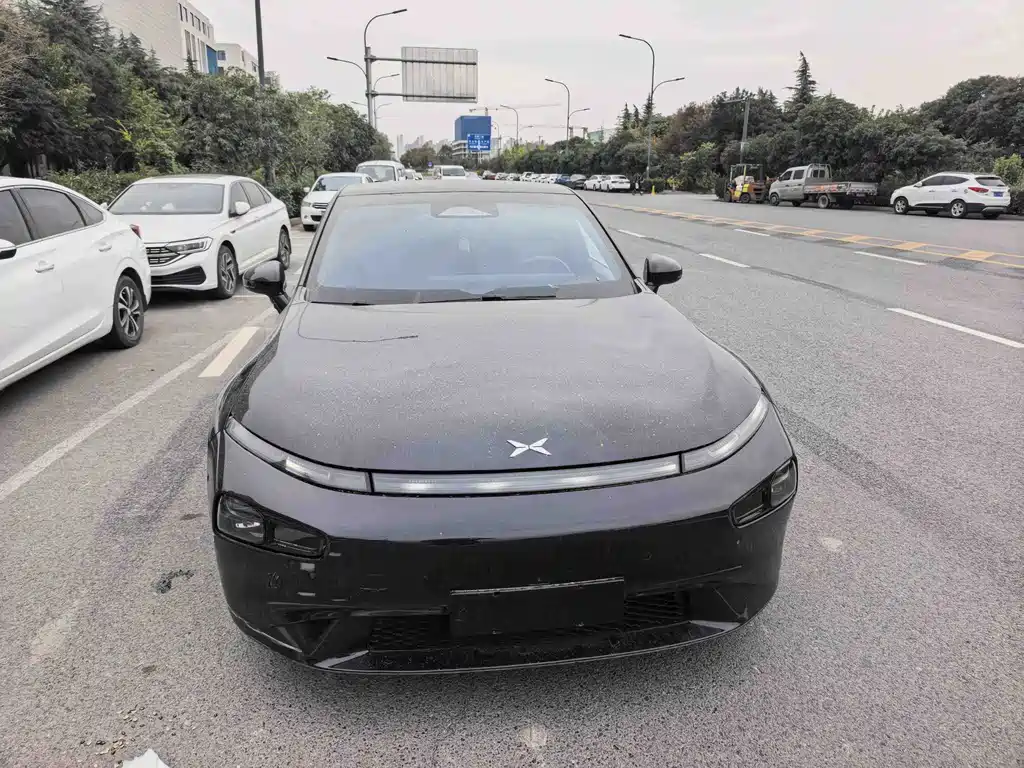 XPeng P7 — миниатюра 2