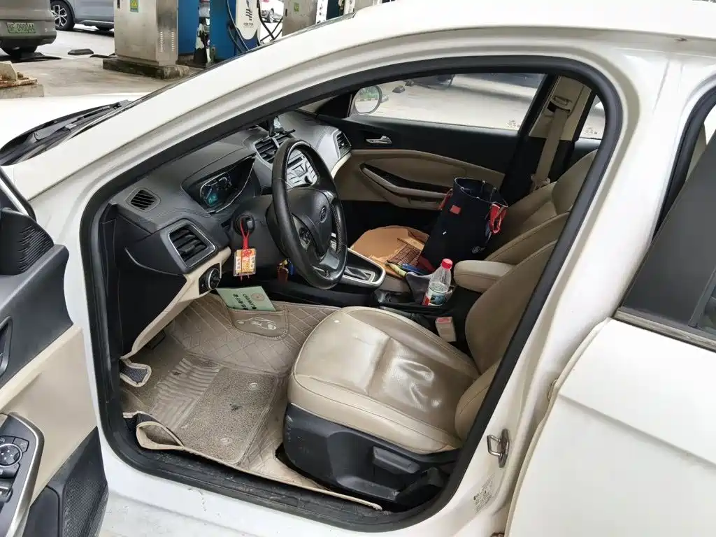 Ford Escort — миниатюра 17