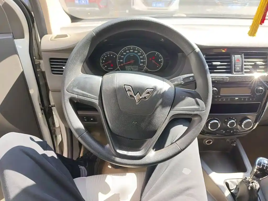 Wuling Rongguang V — миниатюра 11