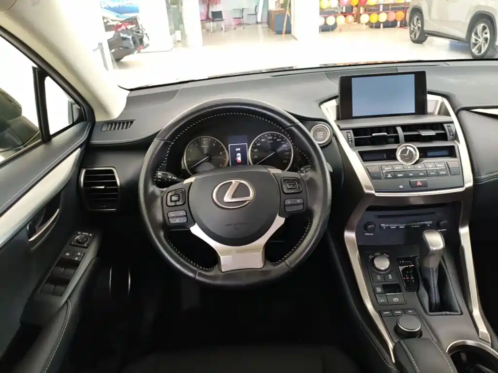 Lexus NX — миниатюра 15