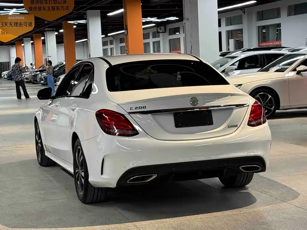 Mercedes-Benz C-Class — миниатюра 6