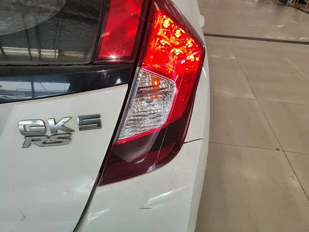 Honda Fit — миниатюра 8