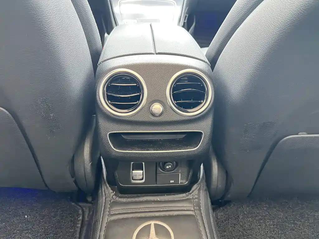 Mercedes-Benz C-Class — миниатюра 14