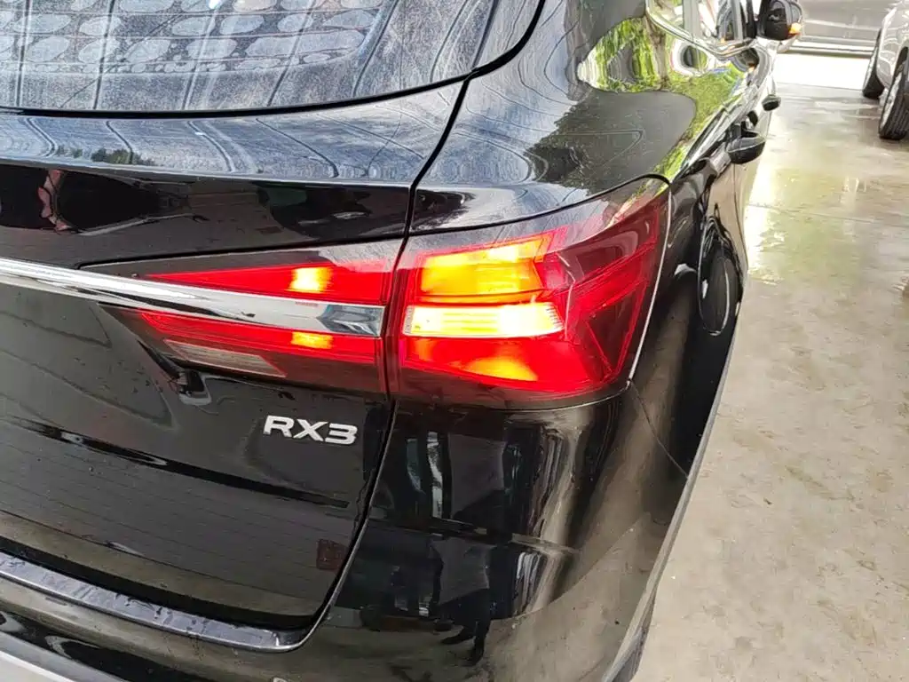 Roewe RX3 — миниатюра 8