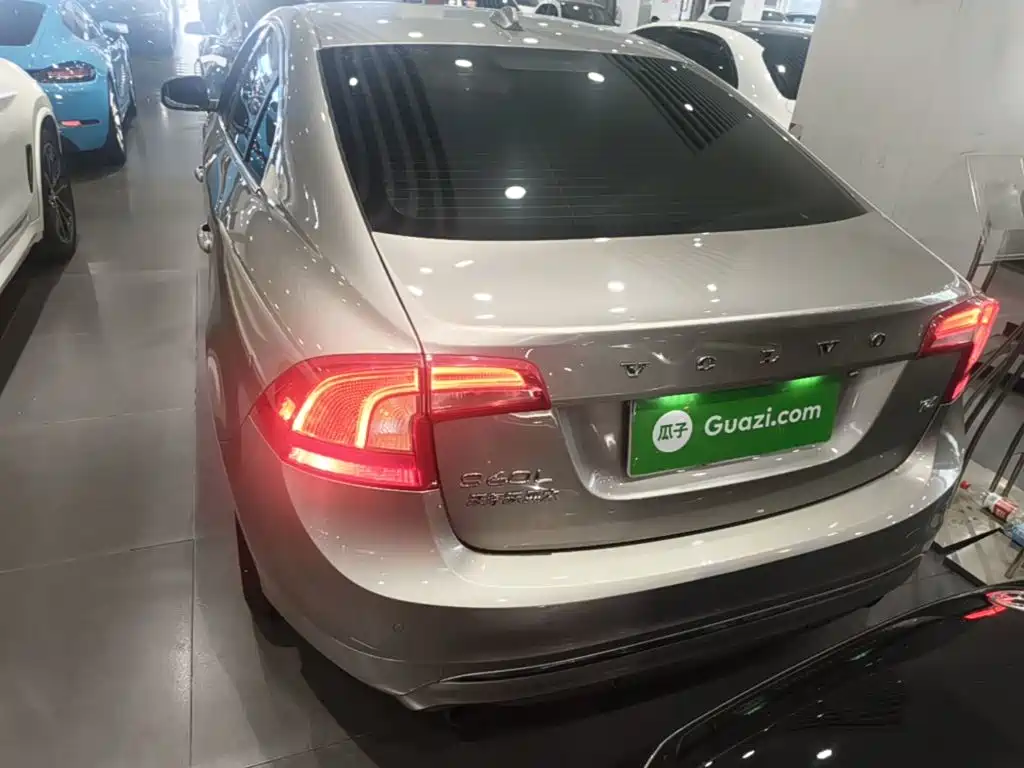 Volvo S60 — миниатюра 6