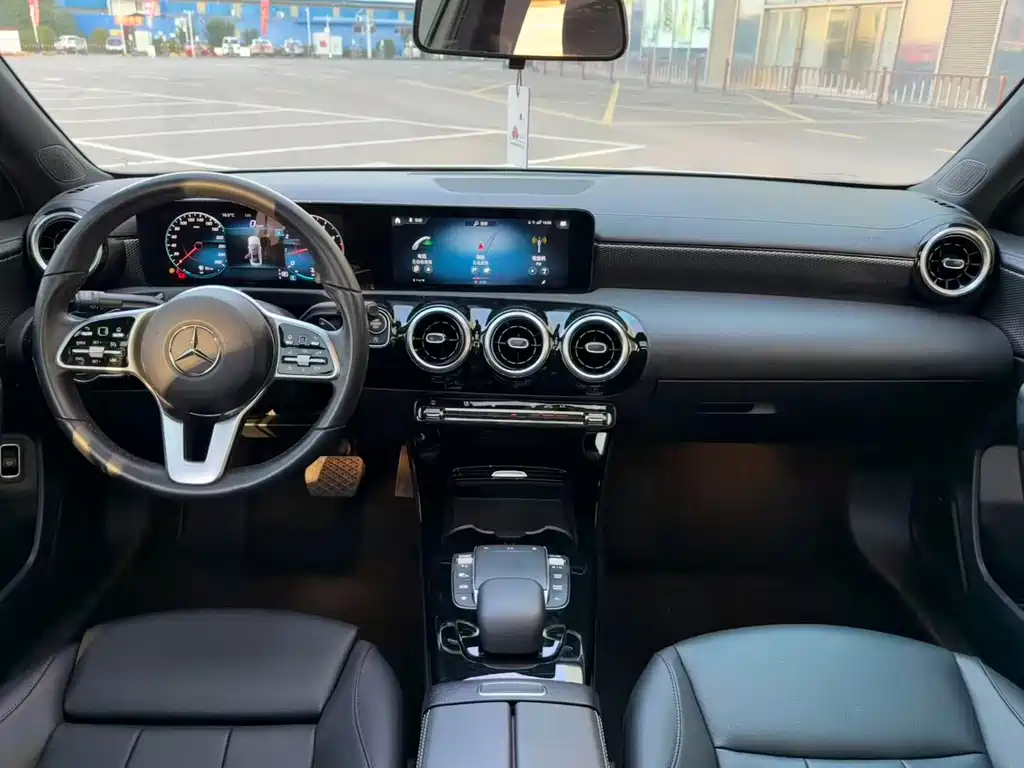 Mercedes-Benz A-Class — миниатюра 9