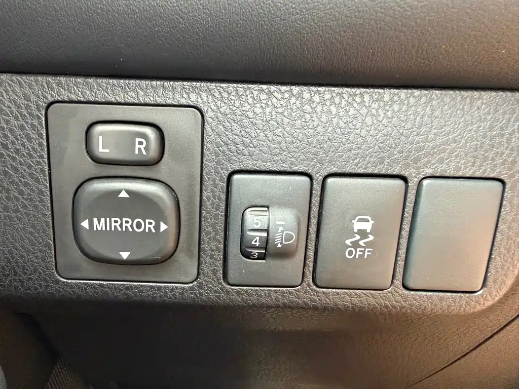 Toyota RAV4 — миниатюра 15