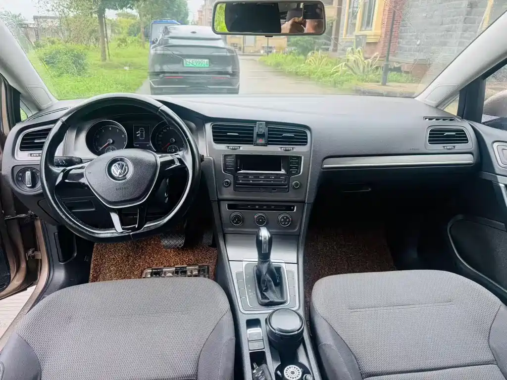 Volkswagen Golf — миниатюра 10
