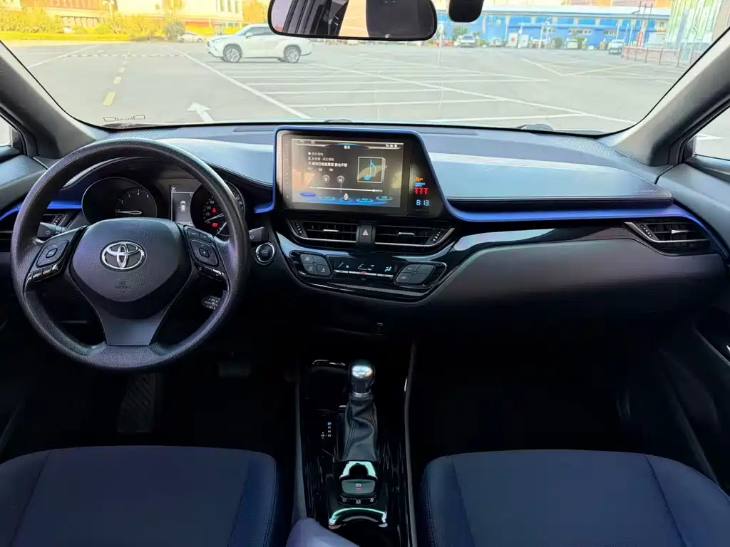 Toyota C-HR — миниатюра 9