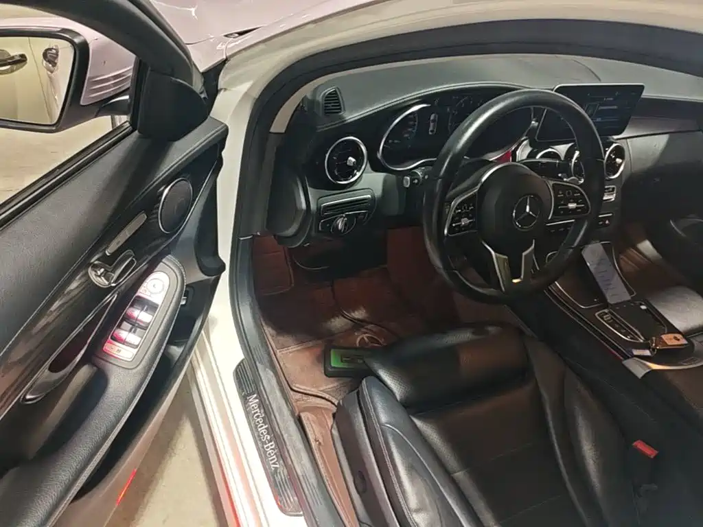 Mercedes-Benz C-Class — миниатюра 16