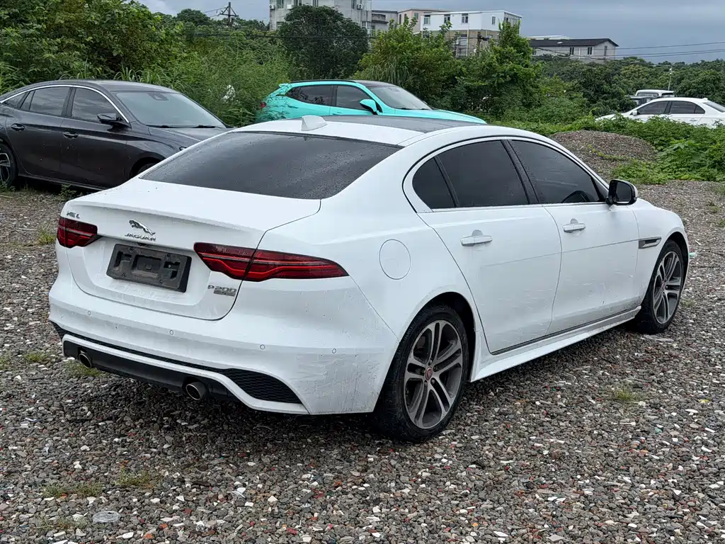 Jaguar XEL — миниатюра 9