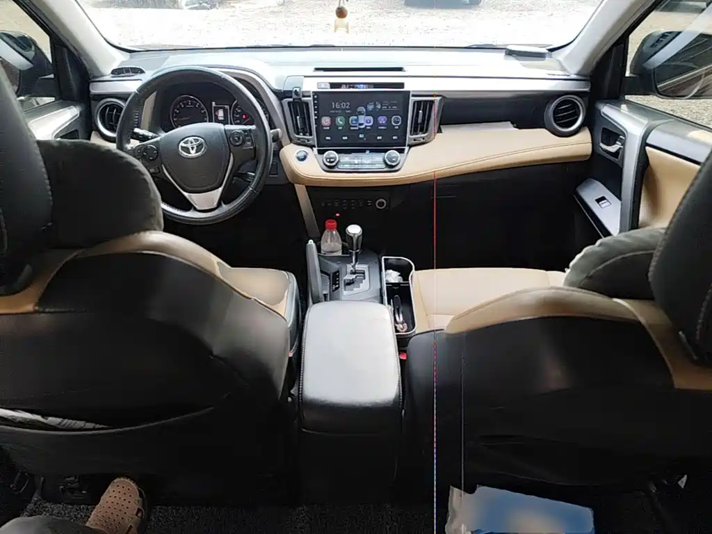Toyota RAV4 — миниатюра 14