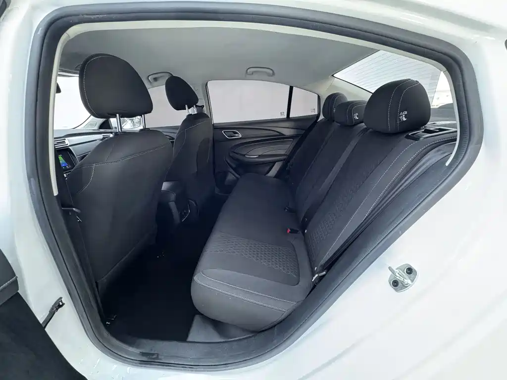 Roewe i5 2019 1.5L MT 4G