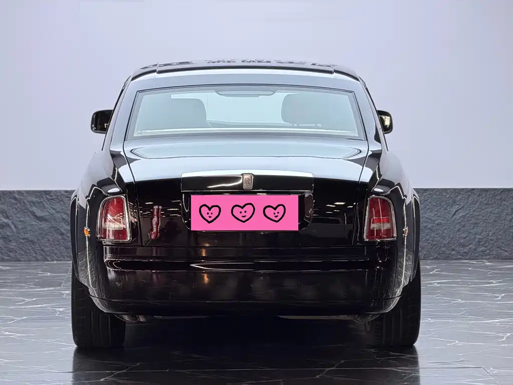 Rolls-Royce Phantom — миниатюра 3