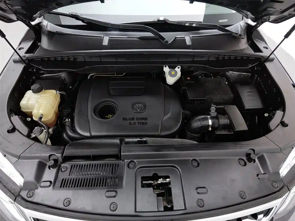 Changan CS95 2017 2.0T