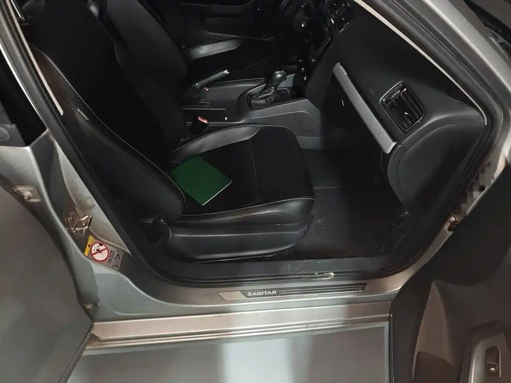 Volkswagen Sagitar — миниатюра 18