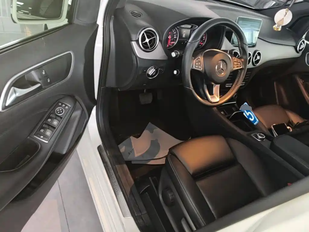 Mercedes-Benz B-Class — миниатюра 16