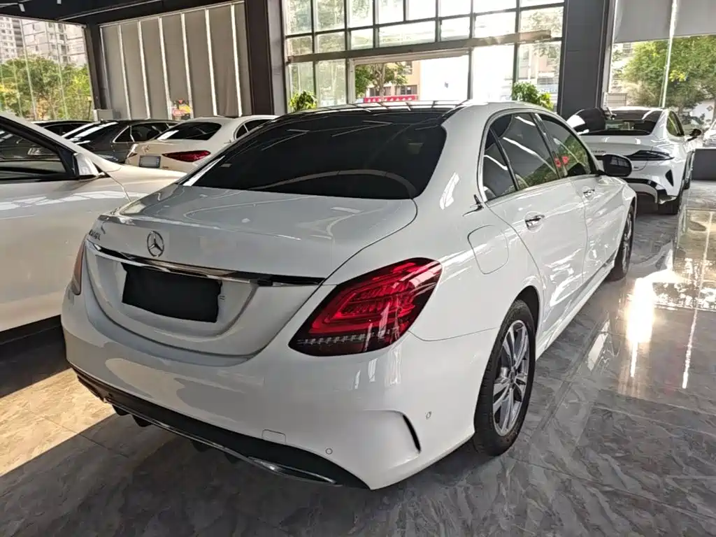 Mercedes-Benz C-Class — миниатюра 5